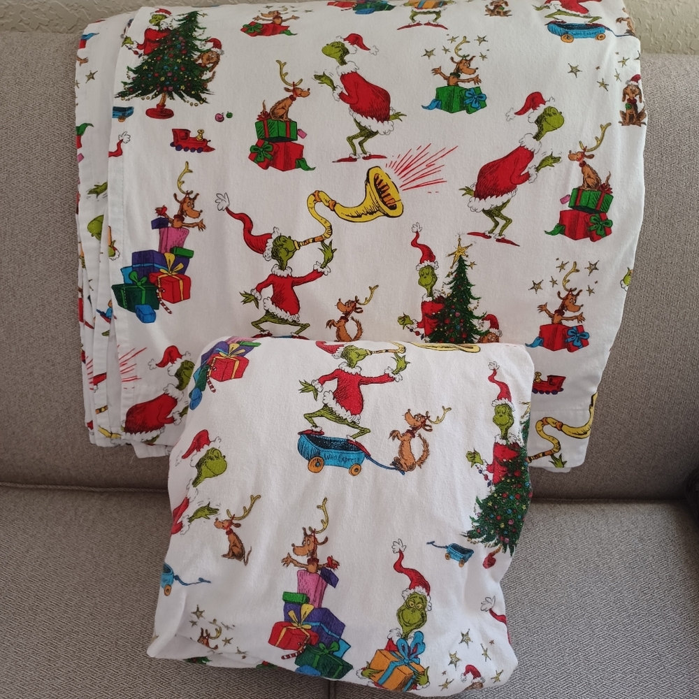 Pottery Barn Kids Christmas Grinch Bedding Sheets